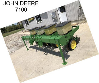 JOHN DEERE 7100