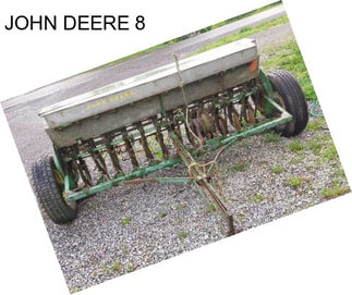 JOHN DEERE 8