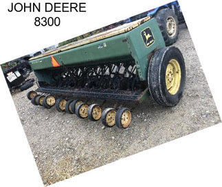 JOHN DEERE 8300