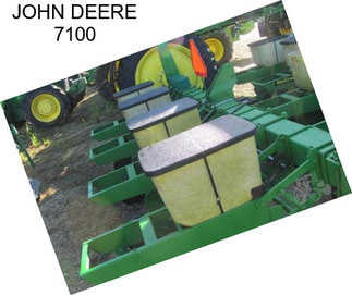 JOHN DEERE 7100