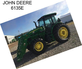 JOHN DEERE 6135E