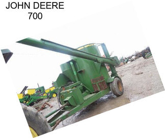 JOHN DEERE 700