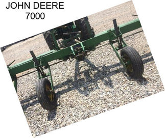 JOHN DEERE 7000