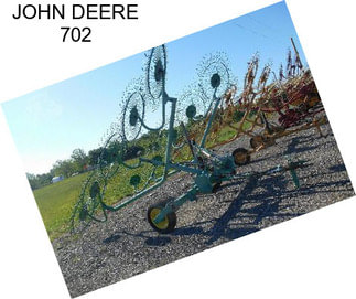 JOHN DEERE 702