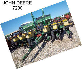 JOHN DEERE 7200