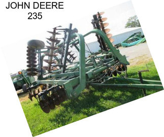 JOHN DEERE 235