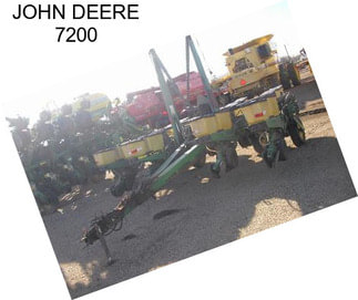 JOHN DEERE 7200