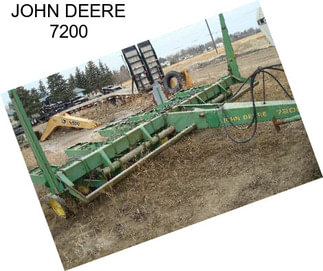 JOHN DEERE 7200