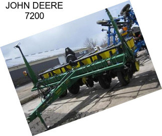 JOHN DEERE 7200