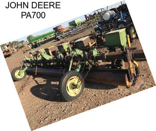 JOHN DEERE PA700