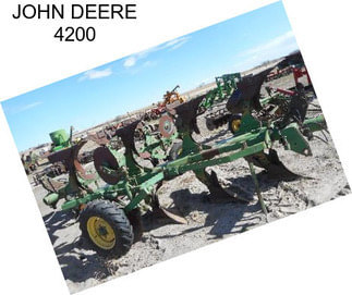 JOHN DEERE 4200