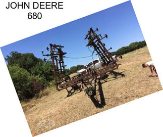 JOHN DEERE 680