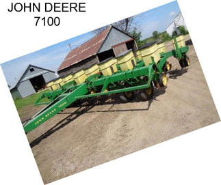 JOHN DEERE 7100