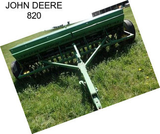 JOHN DEERE 820