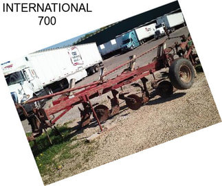 INTERNATIONAL 700