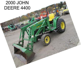 2000 JOHN DEERE 4400