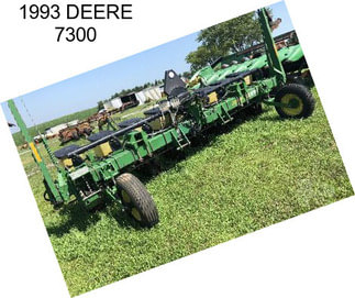 1993 DEERE 7300