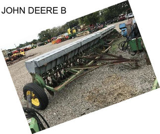 JOHN DEERE B