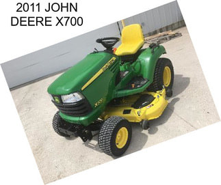 2011 JOHN DEERE X700