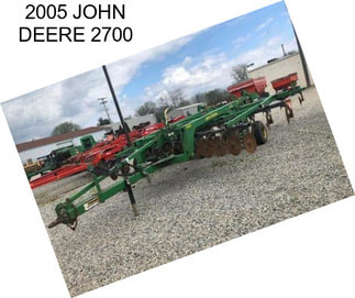 2005 JOHN DEERE 2700