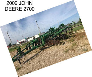 2009 JOHN DEERE 2700