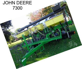 JOHN DEERE 7300