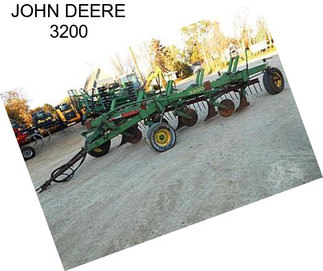 JOHN DEERE 3200