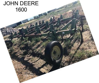 JOHN DEERE 1600