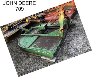 JOHN DEERE 709