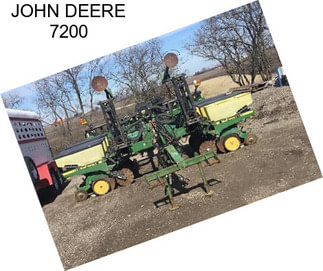 JOHN DEERE 7200