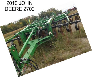 2010 JOHN DEERE 2700