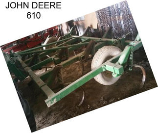 JOHN DEERE 610