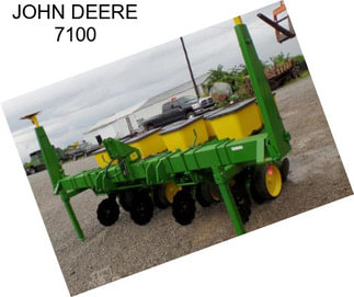 JOHN DEERE 7100