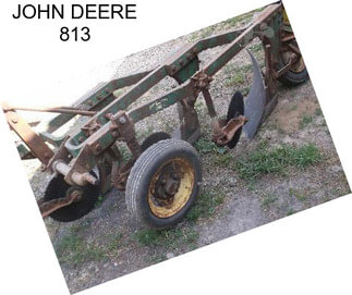 JOHN DEERE 813