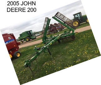 2005 JOHN DEERE 200