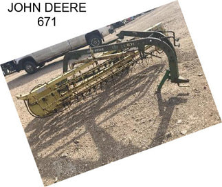 JOHN DEERE 671