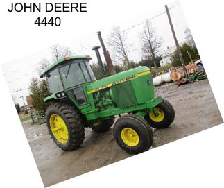 JOHN DEERE 4440