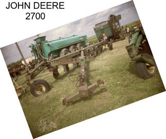 JOHN DEERE 2700