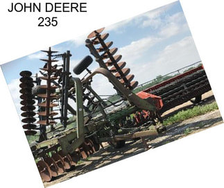 JOHN DEERE 235