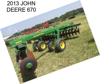 2013 JOHN DEERE 670