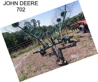 JOHN DEERE 702