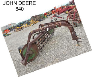 JOHN DEERE 640