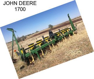 JOHN DEERE 1700