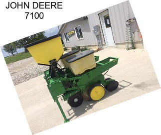 JOHN DEERE 7100