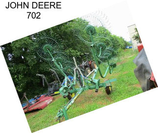 JOHN DEERE 702