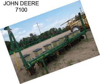 JOHN DEERE 7100