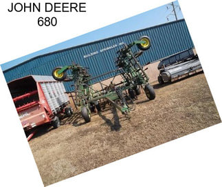 JOHN DEERE 680