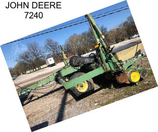 JOHN DEERE 7240