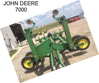 JOHN DEERE 7000