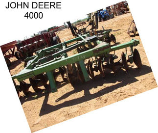 JOHN DEERE 4000